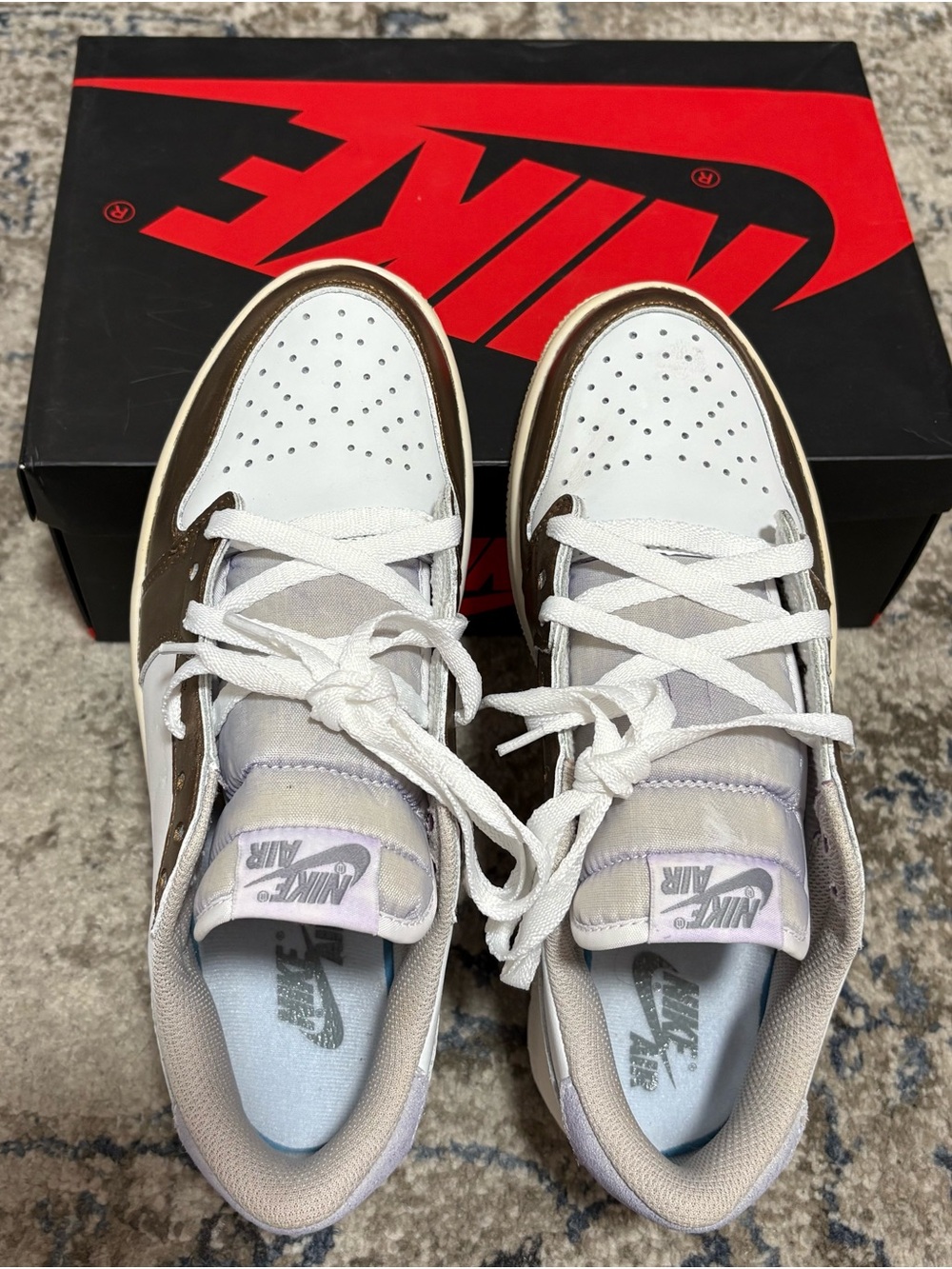 Nike Low-Top Sneakers in White & Metallic Bronze - Picture 10 of 16